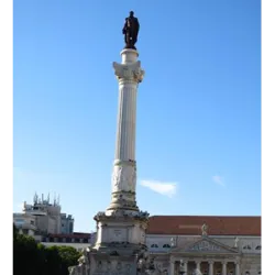 Explore mais sobre A estátua do Rossio
Apesar de todos acreditarem que a estátua representa D. Pedro IV, há u..