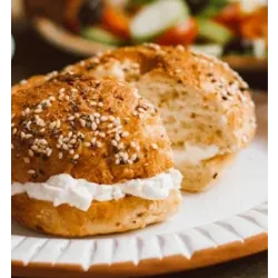 El 15 de enero es el Día del Bagel, en honor a este pan de origen polaco que