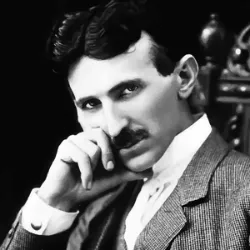 Nikola Tesla, nascido em 10 de julho de 1856, na região que hoje corresponde à Sérv