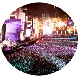 O Rock in Rio 2011, voltou ao Rio de Janeiro após uma década de ausência, com ingressos esgotados em apenas 4 dias e atraiu mais de 700.000 pessoas. O festival contou com dois palcos principais: o Palco Mundo, para grandes shows, e o Palco Sunset, para colaborações especiais.  Entre os destaques estavam um tributo à Legião Urbana com ex-integrantes e a Orquestra Sinfônica Brasileira, além da criação da Rock Street, inspirada na musicalidade e boemia de Nova Orleans, que celebrou blues e jazz.