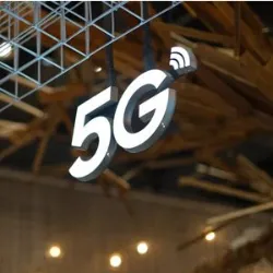 La implementación del 5G está acelerando la evolución de la conectividad global y promete 