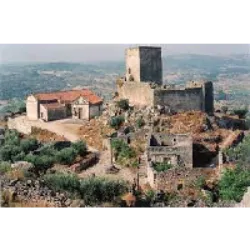 A primeira lenda da Dama dos Pés de Cabra é originária da Beira Alta, na vila de Marialva. Ela viveu em um pequeno castelo e atraiu muitos pretendentes devido à sua beleza. No entanto, ela desafiou os pretendentes a trazerem sapatos que servissem nos seus pés como condição para casar com ela. Um cavaleiro, com a ajuda de uma aia, criou sapatos moldados à forma dos pés dela, usando farinha no chão para obter o molde. Quando ele entregou os sapatos, ela, horrorizada por saber que seu segredo era conhecido, se atirou da torre do castelo e desapareceu misteriosamente. Isso deu origem ao nome da vila de Marialva.